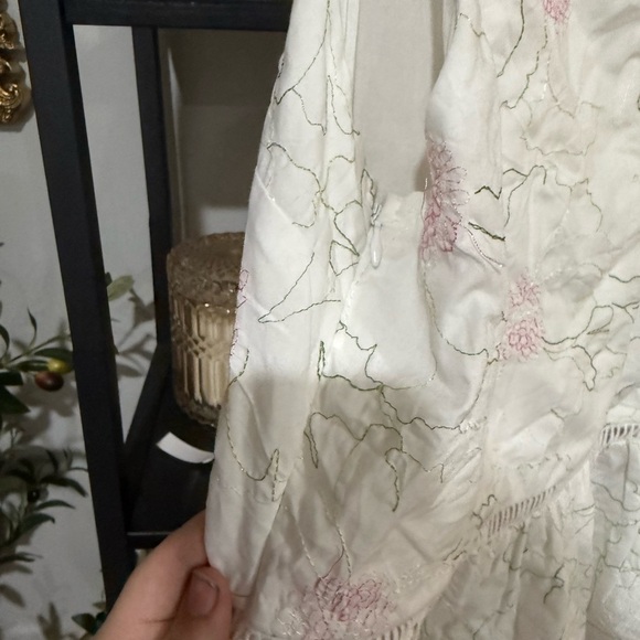 Endless Rose Floral Embroidered Tank Top - Cream and Pink size large - Picture 8 of 9